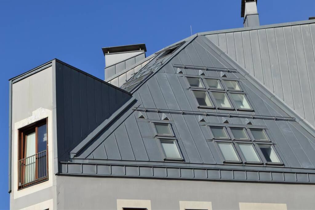 Luxury Apartment With A Balcony And View In Riga Old Town Eksteriør bilde