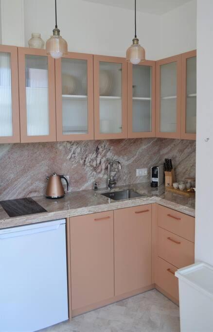 Luxury Apartment With A Balcony And View In Riga Old Town Eksteriør bilde