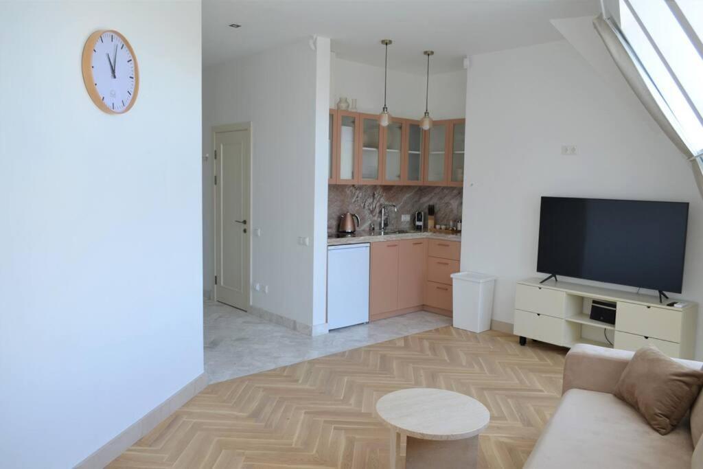 Luxury Apartment With A Balcony And View In Riga Old Town Eksteriør bilde