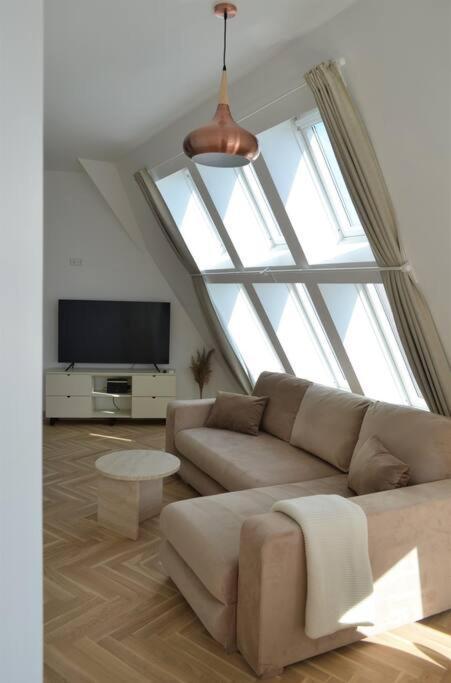 Luxury Apartment With A Balcony And View In Riga Old Town Eksteriør bilde