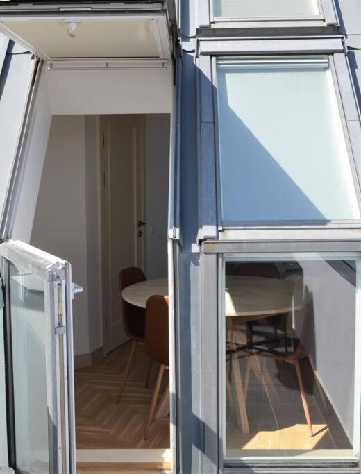Luxury Apartment With A Balcony And View In Riga Old Town Eksteriør bilde