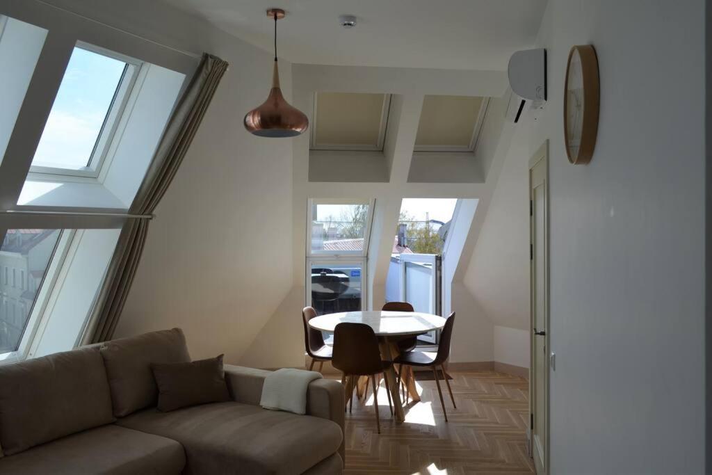 Luxury Apartment With A Balcony And View In Riga Old Town Eksteriør bilde