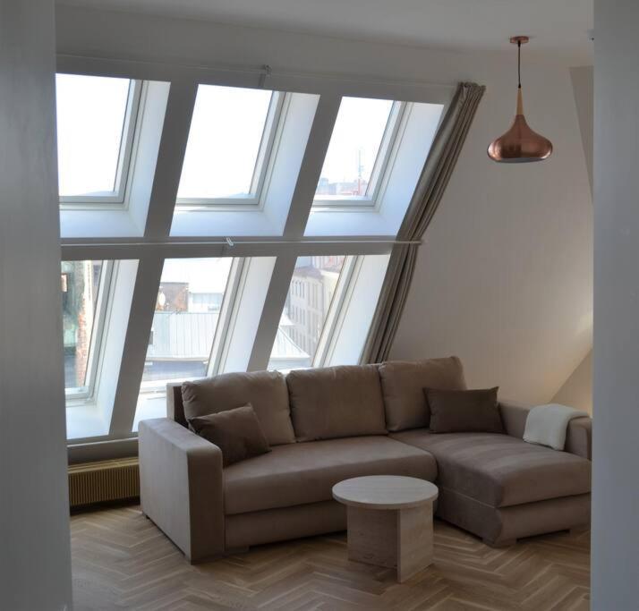 Luxury Apartment With A Balcony And View In Riga Old Town Eksteriør bilde