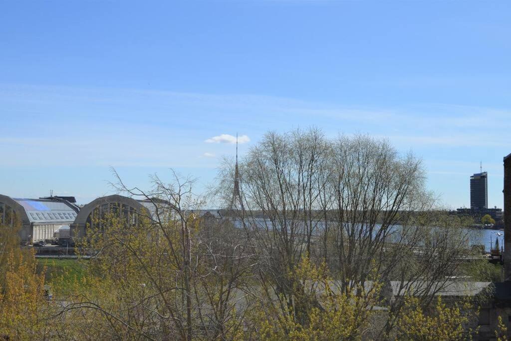 Luxury Apartment With A Balcony And View In Riga Old Town Eksteriør bilde