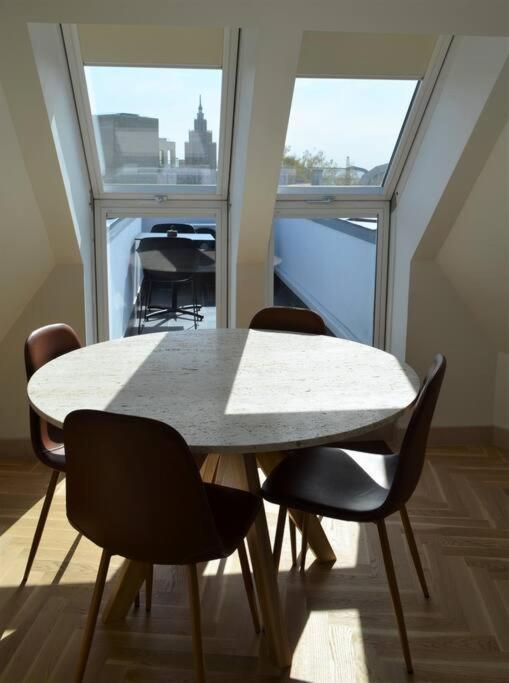 Luxury Apartment With A Balcony And View In Riga Old Town Eksteriør bilde