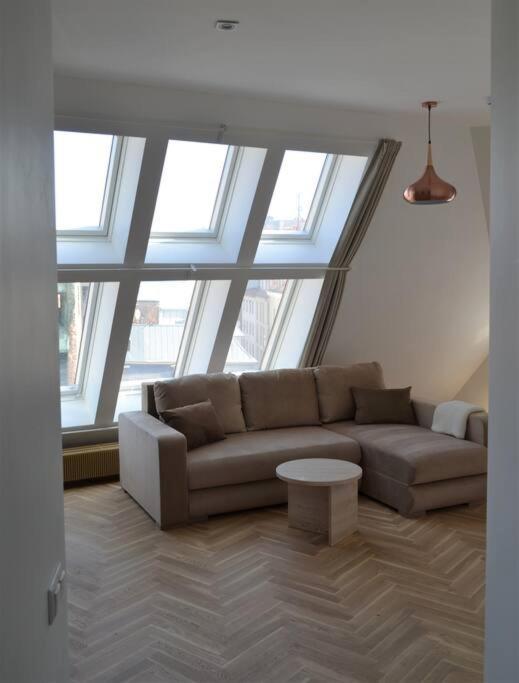 Luxury Apartment With A Balcony And View In Riga Old Town Eksteriør bilde