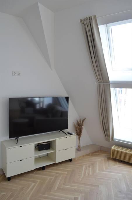 Luxury Apartment With A Balcony And View In Riga Old Town Eksteriør bilde